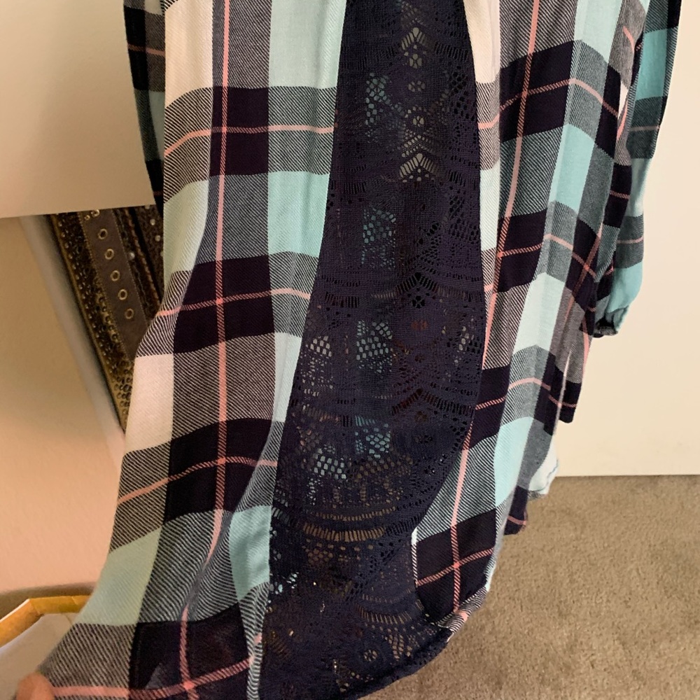 Shirts - Picture 6 of 6